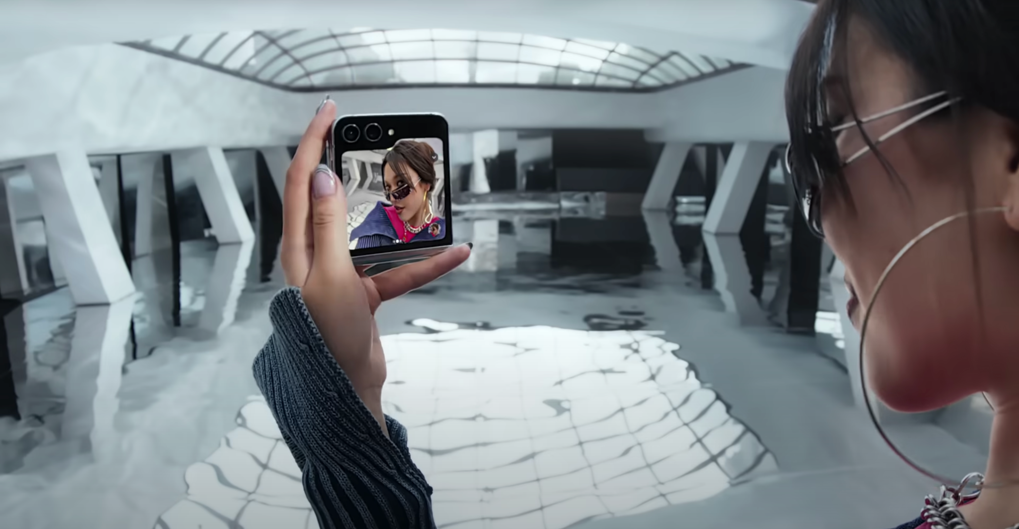 Hero of SAMSUNG Galaxy Z Flip5